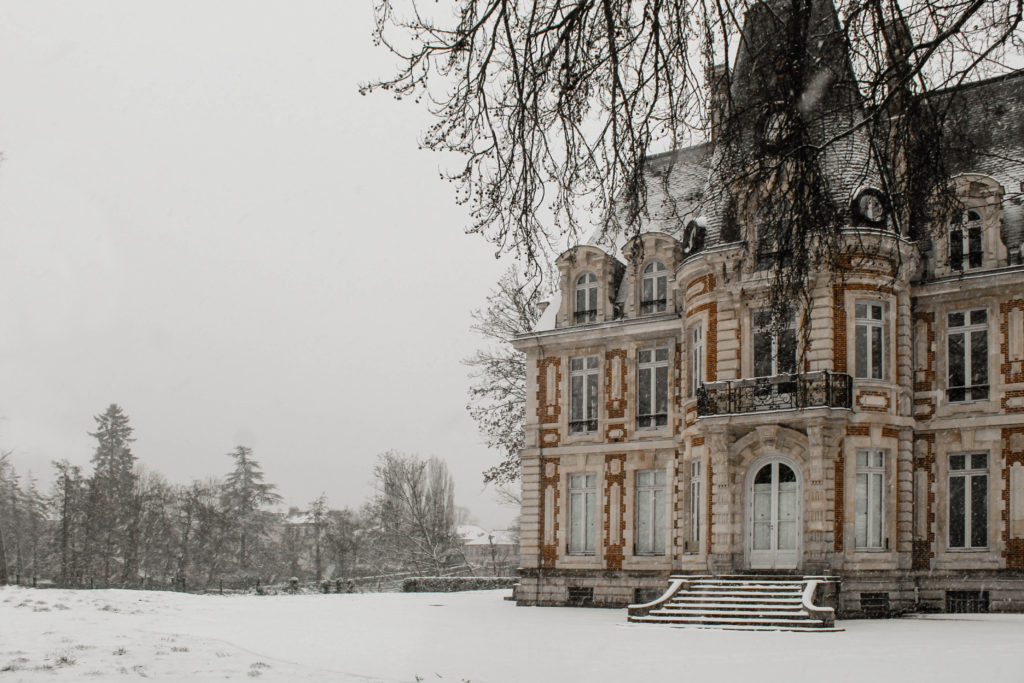 photographie_illustration_de_patrimoine_anne_létondot_valdoise_tourisme_monuments_historique_lisleadam_95-_sous_la_neige_hiver_chateau_conti