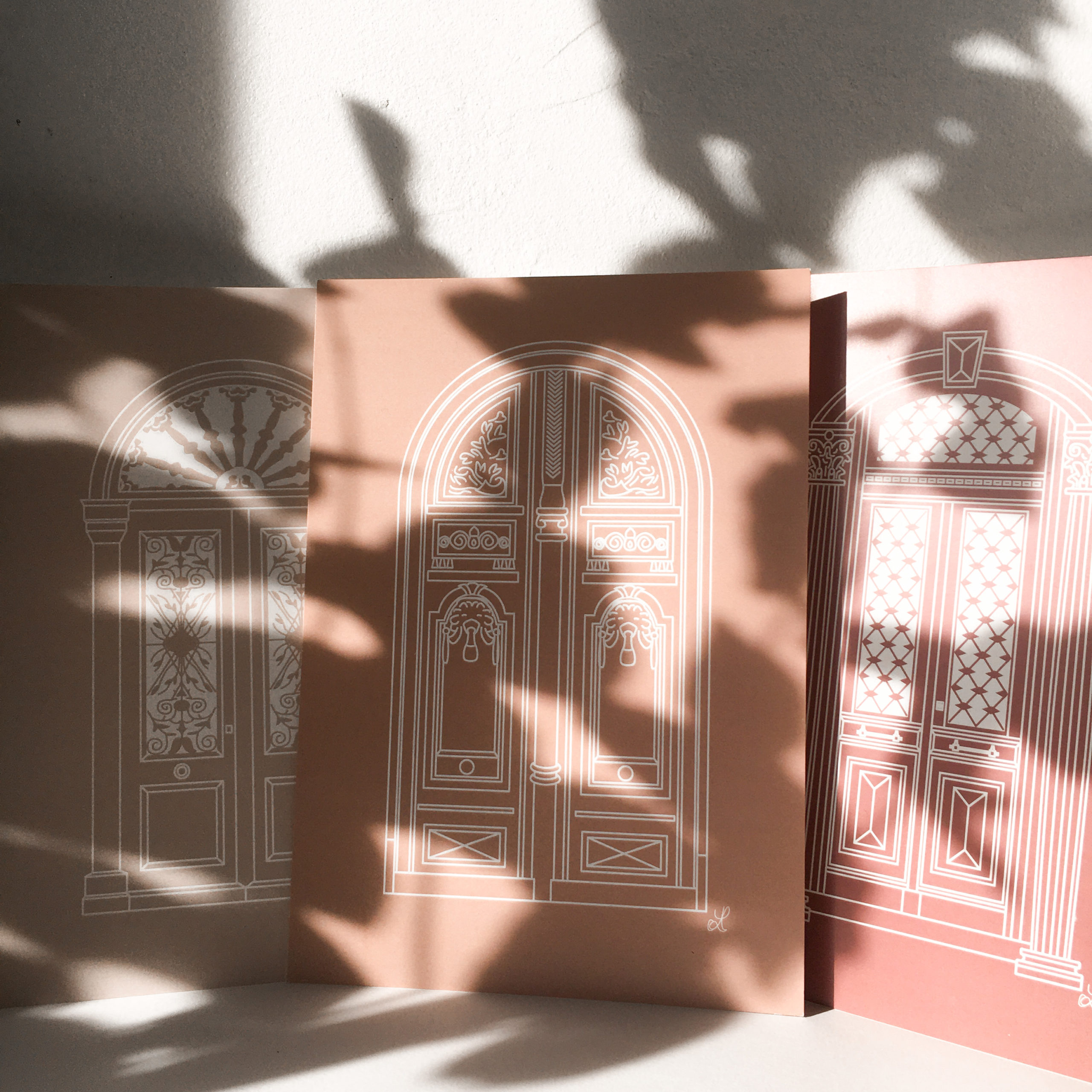 Illustration_de_patrimoine_collection_portes_coloris_trio_lot_de_3_rose_beige_framboise