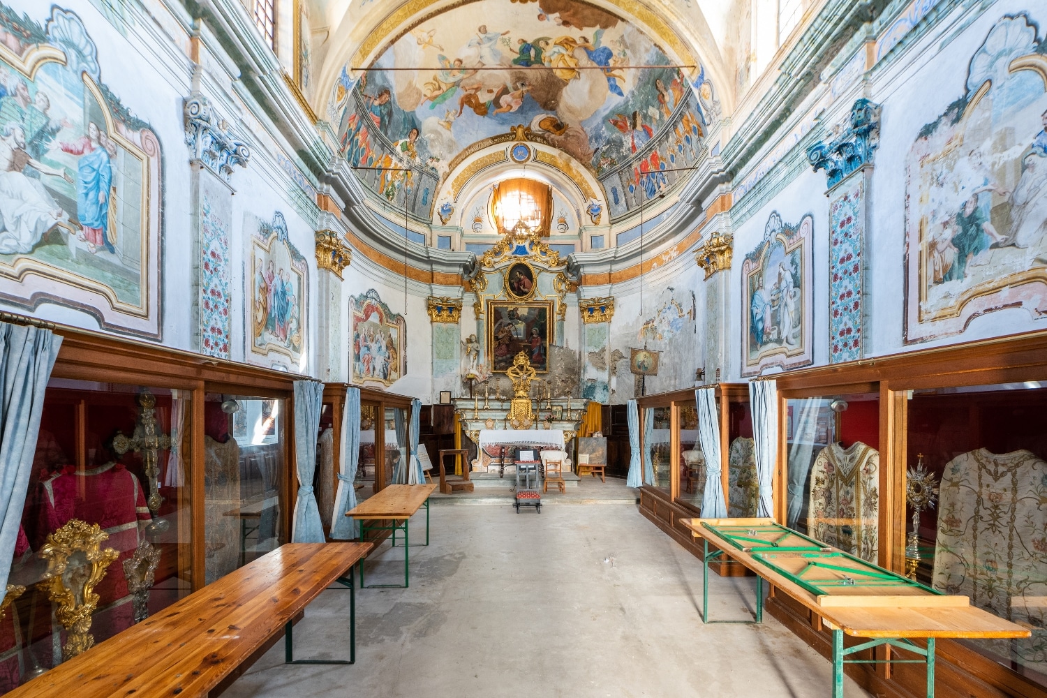 Chapelle de l'annonciation, photographie,de l'intérieur, loto du patrimoine mission bern 2021