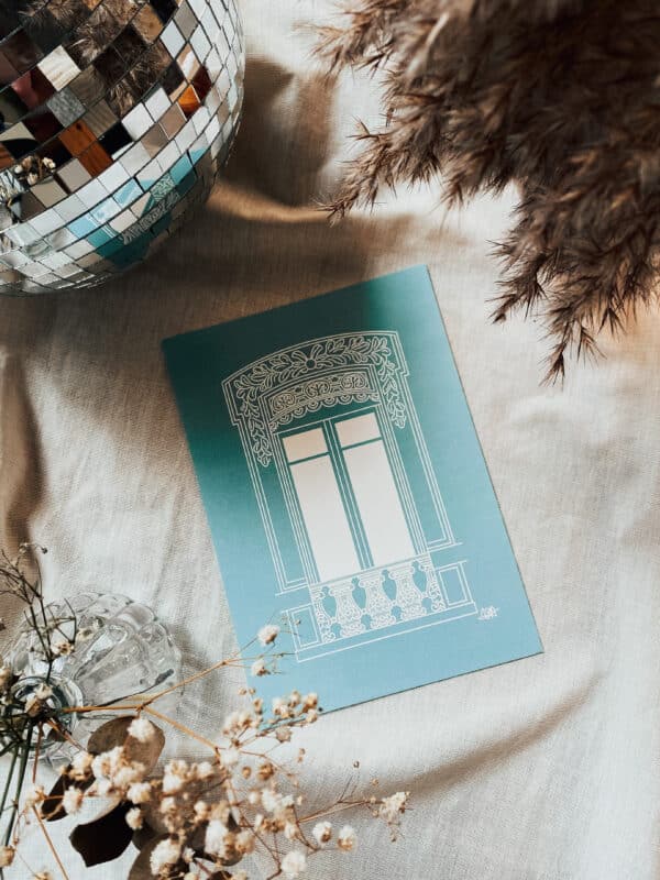 Illustration de Patrimoine Collection Jolies Fenetres colorées_bleu